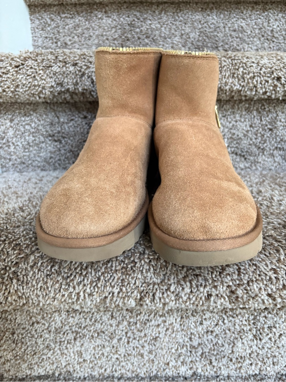Ugg SN 1110697 Women’s Tan Suede Shearling Zip Ankle Boots - Picture 3 of 14